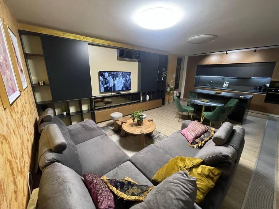 Apartment Urban 2 Bedroom Bratislava